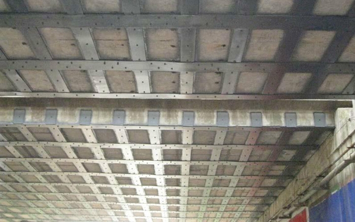 梁粘鋼加固施工安全防護(hù)措施，梁粘鋼加固施工中的安全防護(hù)要點(diǎn)與