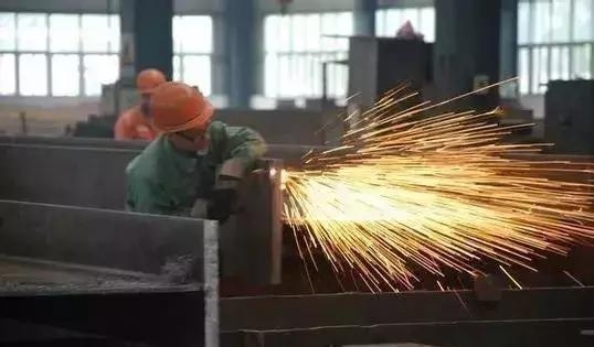 厚鋼板焊接變形矯正方法，厚鋼板焊接變形矯正，方法、技巧與實(shí)踐要點(diǎn)解析 行業(yè)新聞 第1張