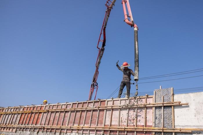 加固施工員行業(yè)前景分析，加固施工員行業(yè)前景，機遇與挑戰(zhàn)并存下的發(fā)展展望