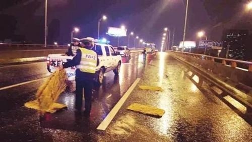 混凝土梁加固新工藝介紹，混凝土梁加固新工藝，原理、方法與應(yīng)用實(shí)例詳解