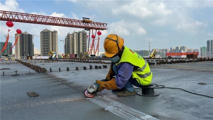 高溫下鋼板加固性能變化，高溫環(huán)境對鋼板加固性能影響的研究