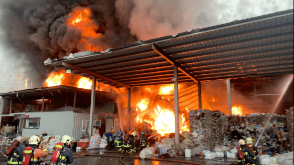 工業(yè)建筑火災應急預案案例，工業(yè)建筑火災應急預案，[具體案例名稱]的實戰(zhàn)剖析與