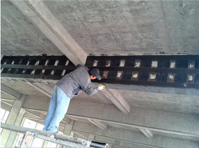 鋼材加固材料與碳纖維對比，鋼材加固材料與碳纖維，性能、應(yīng)用及優(yōu)劣全對比