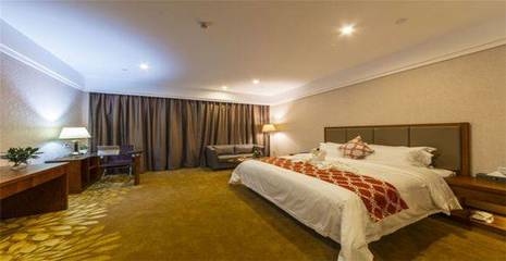 25間房間酒店一年利潤