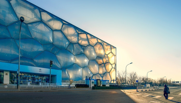 鋼結(jié)構(gòu)建筑的優(yōu)勢(shì)與挑戰(zhàn)