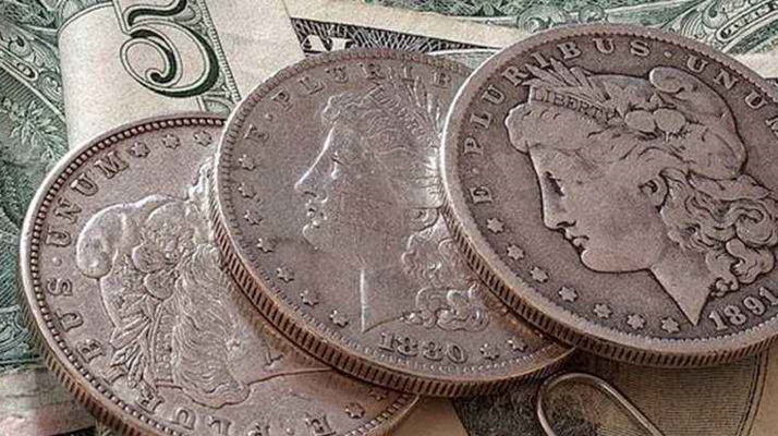 不同模板材料成本效益分析