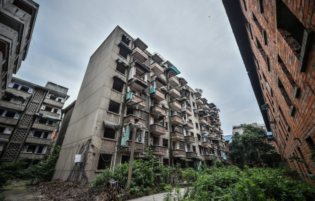 老舊建筑改造中的科技應(yīng)用，幾種不同風(fēng)格的標(biāo)題示例，你可以按需選擇，，科技賦能，老舊建筑改造的創(chuàng)新密碼，解鎖老舊建筑新生之路——科技應(yīng)用的力量，老舊建筑煥新顏，科技應(yīng)用的神奇