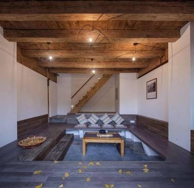 民宿原木裝修風(fēng)格效果圖，幾種不同風(fēng)格的標(biāo)題供你參考，你可以根據(jù)具體需求進(jìn)行選擇，，文藝清新風(fēng)，邂逅原木詩(shī)意，解鎖民宿絕美裝修效果圖，實(shí)用干貨風(fēng)，民宿原木裝修風(fēng)格全解析，超贊效果圖大賞，吸睛夸張風(fēng)，驚爆！民宿原木