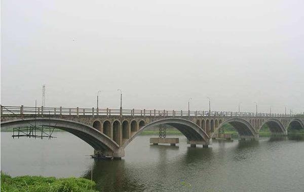 橋梁加固施工周期案例分析，幾種不同風(fēng)格的標(biāo)題供你參考，，專業(yè)嚴(yán)謹(jǐn)風(fēng)，橋梁加固施工周期實(shí)例深度剖析，實(shí)用導(dǎo)向風(fēng)，聚焦橋梁加固，施工周期案例全解析，懸念吸引風(fēng)，揭秘！橋梁加固施工周期 行業(yè)新聞 第4張