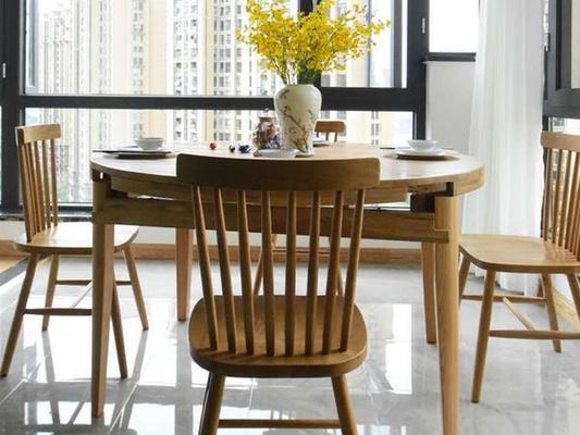 民宿原木風(fēng)格裝修圖片，幾種不同風(fēng)格的標(biāo)題供你參考，你可以根據(jù)具體使用場景進(jìn)行選擇，，邂逅原木風(fēng)情，民宿絕美裝修實(shí)景圖鑒，沉浸自然之韻！民宿原木風(fēng)格裝修視覺盛宴，走進(jìn)詩意棲居地，民宿原木風(fēng)裝修驚艷