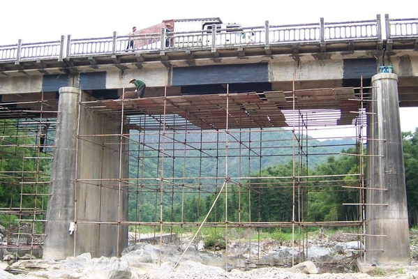 橋梁加固技術(shù)對比分析，幾種不同風(fēng)格的標(biāo)題供你參考，，深度剖析，橋梁加固技術(shù)的對比研究，聚焦橋梁加固，多元技術(shù)大比拼，橋梁加固之術(shù)，