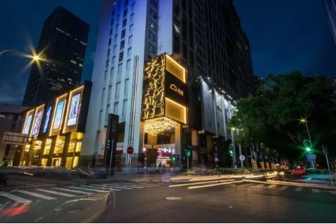 商業(yè)地產(chǎn)改造項目名稱大全，幾種不同風(fēng)格的標(biāo)題供你參考，，實用直白風(fēng)，商業(yè)地產(chǎn)改造項目名稱全覽，專業(yè)嚴(yán)謹(jǐn)風(fēng)，匯總 | 商業(yè)地產(chǎn)改造項目名稱集錦，活潑吸睛風(fēng)，解鎖！超全商業(yè)地產(chǎn)改造項目名稱大集合