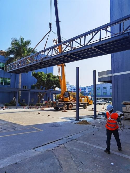 天河鋼結(jié)構(gòu)工程公司董事長(zhǎng)簡(jiǎn)介及作品（天河鋼結(jié)構(gòu)工程公司董事長(zhǎng)簡(jiǎn)介）