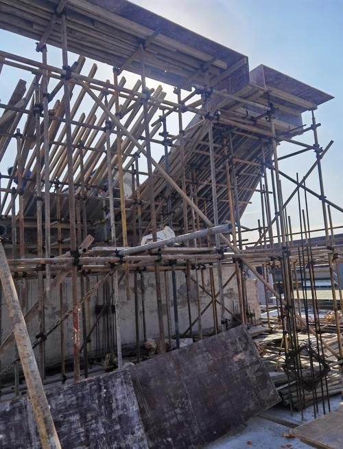 屋面加固方法有哪些圖片(農(nóng)村老房想加層怕基礎(chǔ)受不住教你4大基礎(chǔ)加固法)